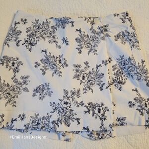 Counterparts White and Black Floral  Toile Skooter Shorts